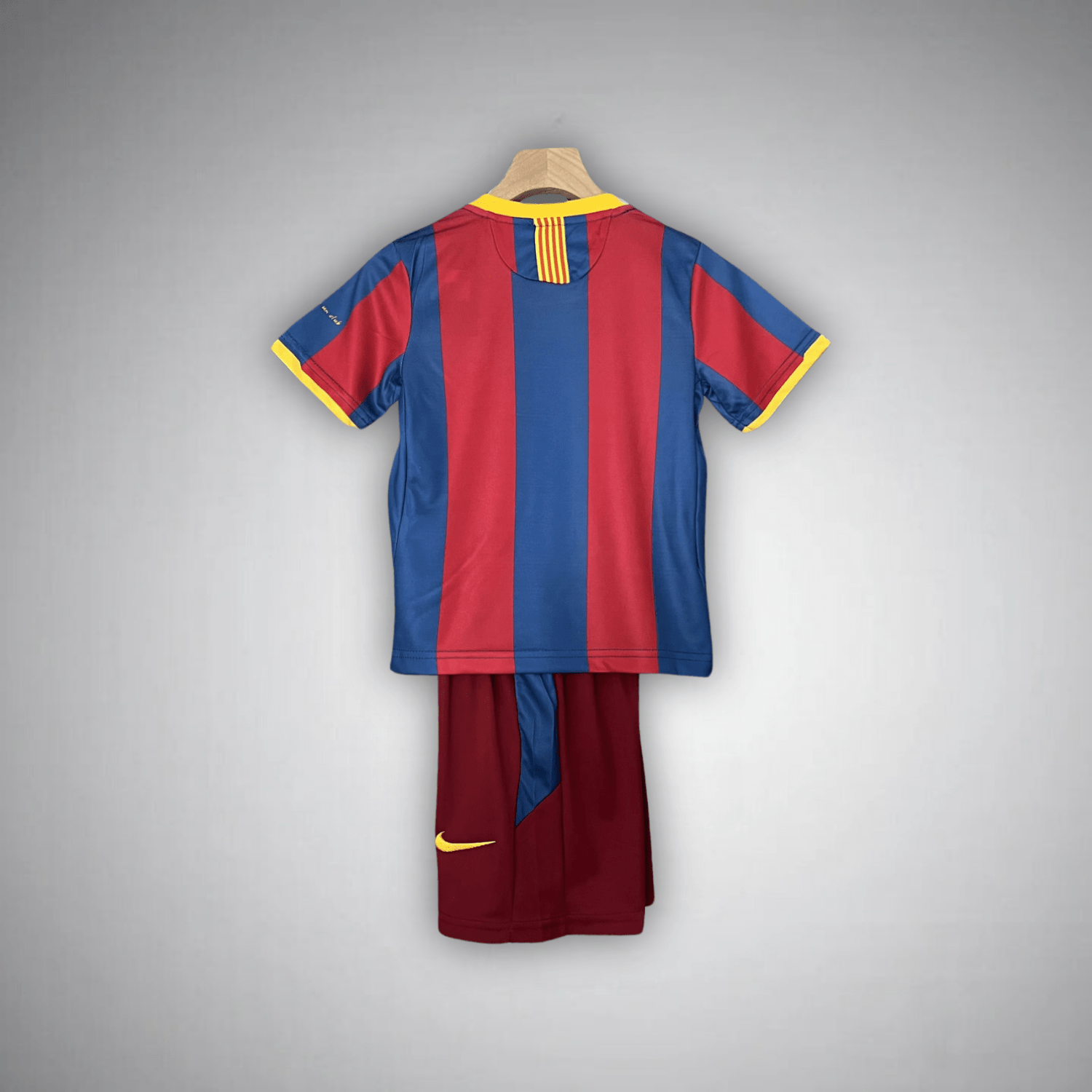 10/11 FC Barcelona Home Kids Size Kit